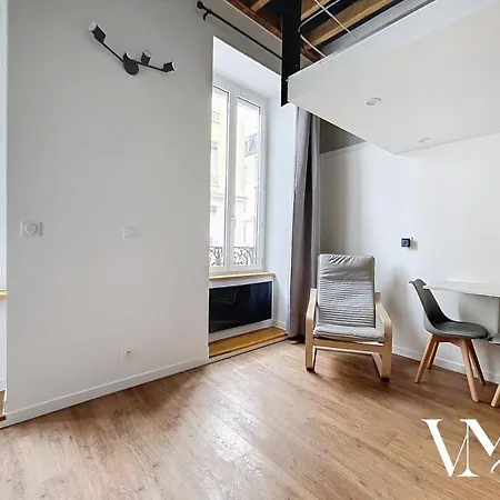 Chaleureux Gare 3 Apartment *