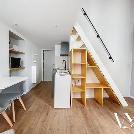 Apartment Chaleureux Gare 3 *
